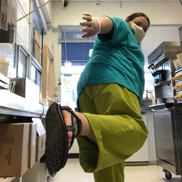 Meet your Posher, Alexis - Picture 1 of 1